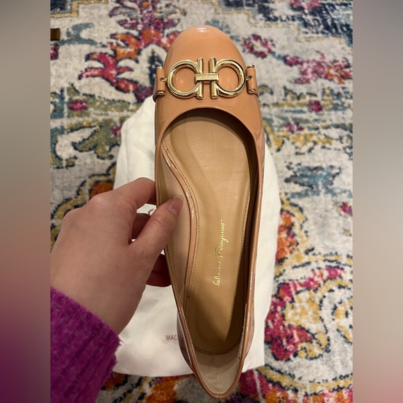 Salvatore Ferragamo Garda Flats with iconic logo - Picture 4 of 6